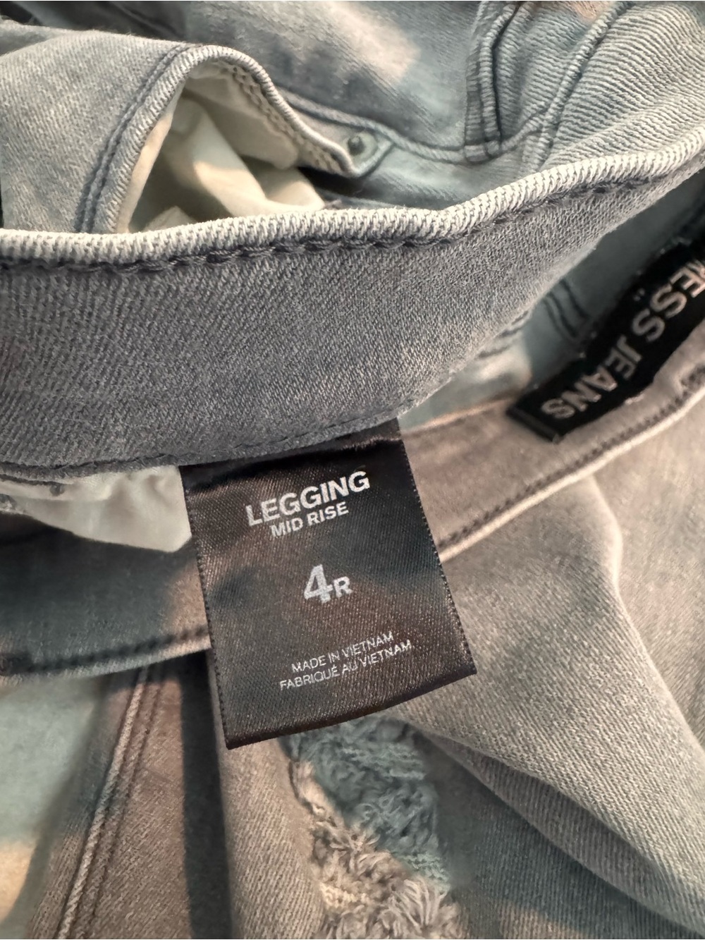 Express Jeans - Picture 3 of 4